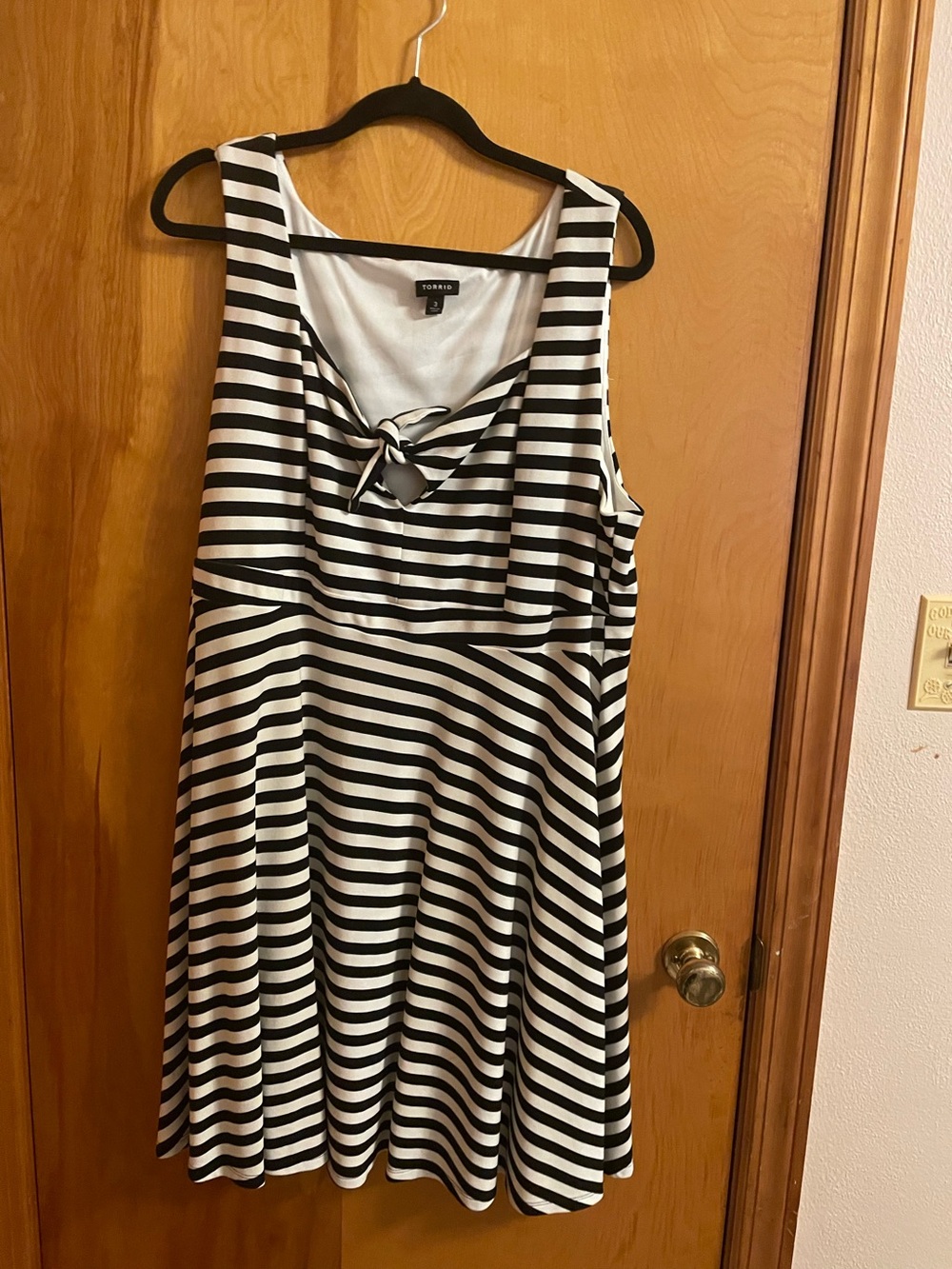 torrid Black & White Striped Midi Dress (3)